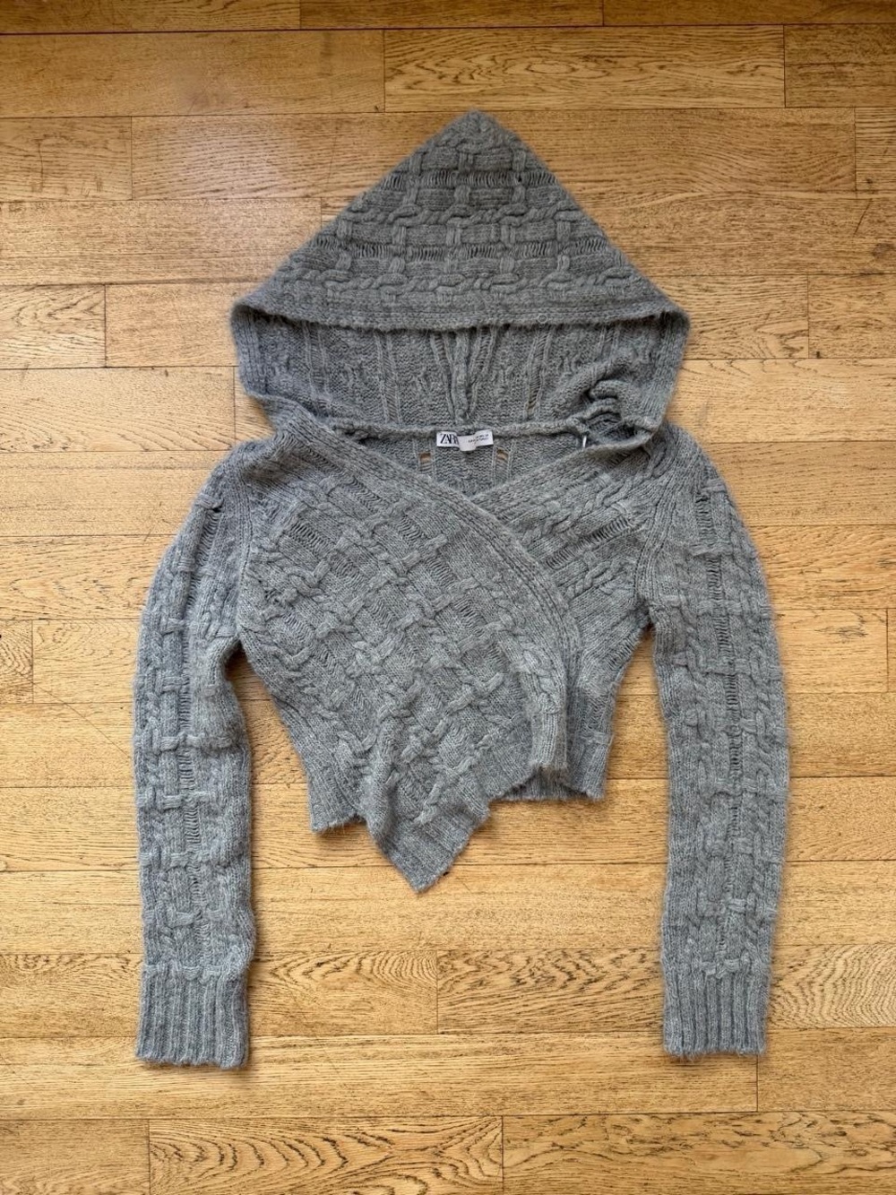 Zara Gray Cable Knit Wrap Hoodie Model Off Duty Grunge Sweater